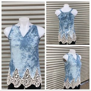 🛍️INC size 0 denim looking top with lace accent